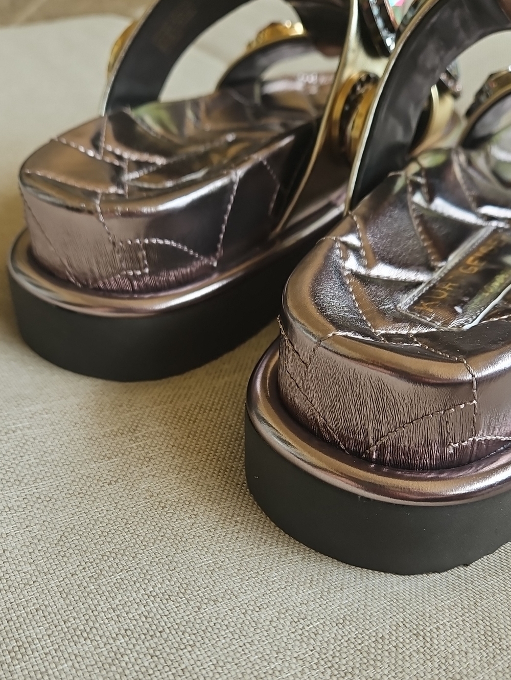 Kurt Geiger Orson Crystal-embellished Leather Flat sandals Bronze EU37, US7 - Picture 6 of 10